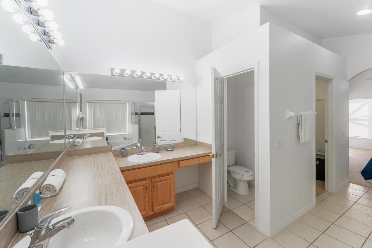 Holiday home Family With Private Pool Area & Game Davenport