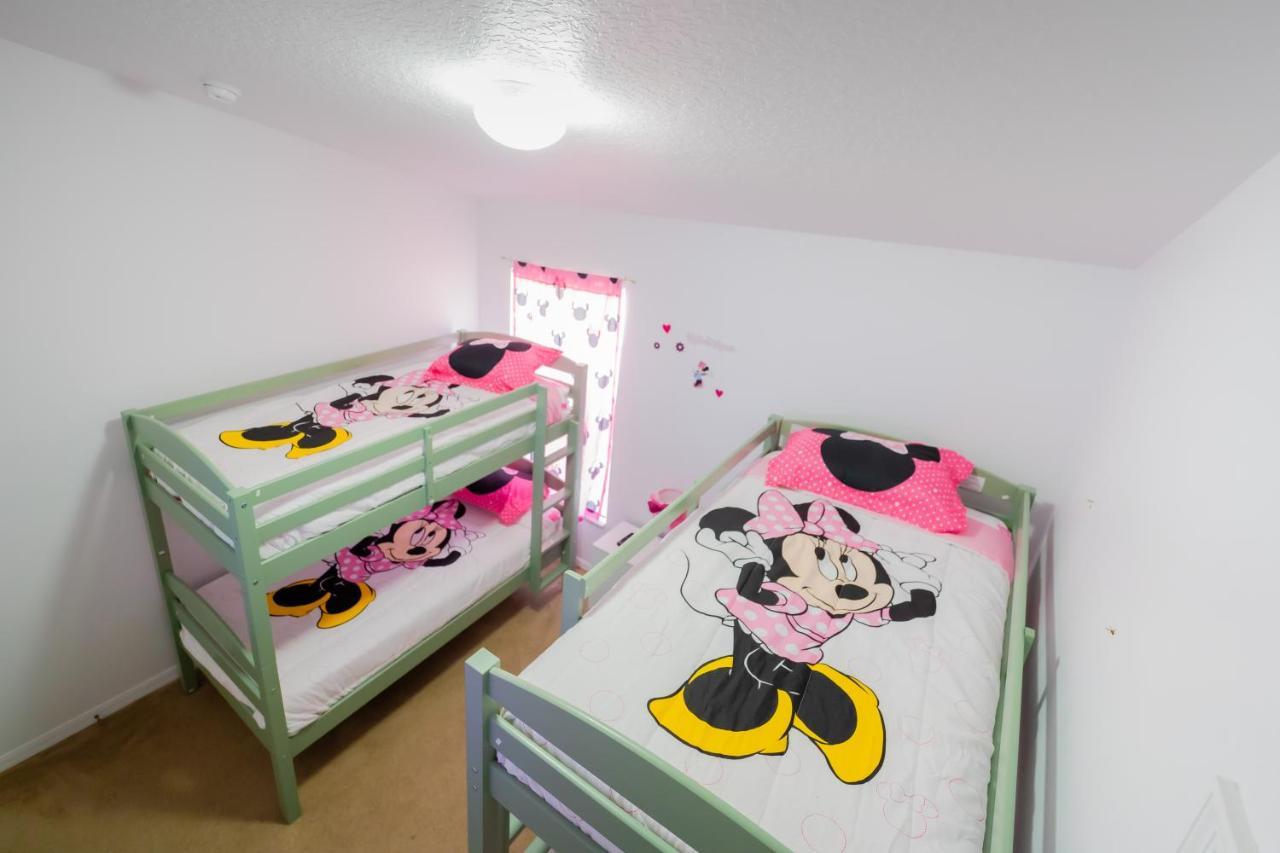 Family With Private Pool Area & Game Holiday home *