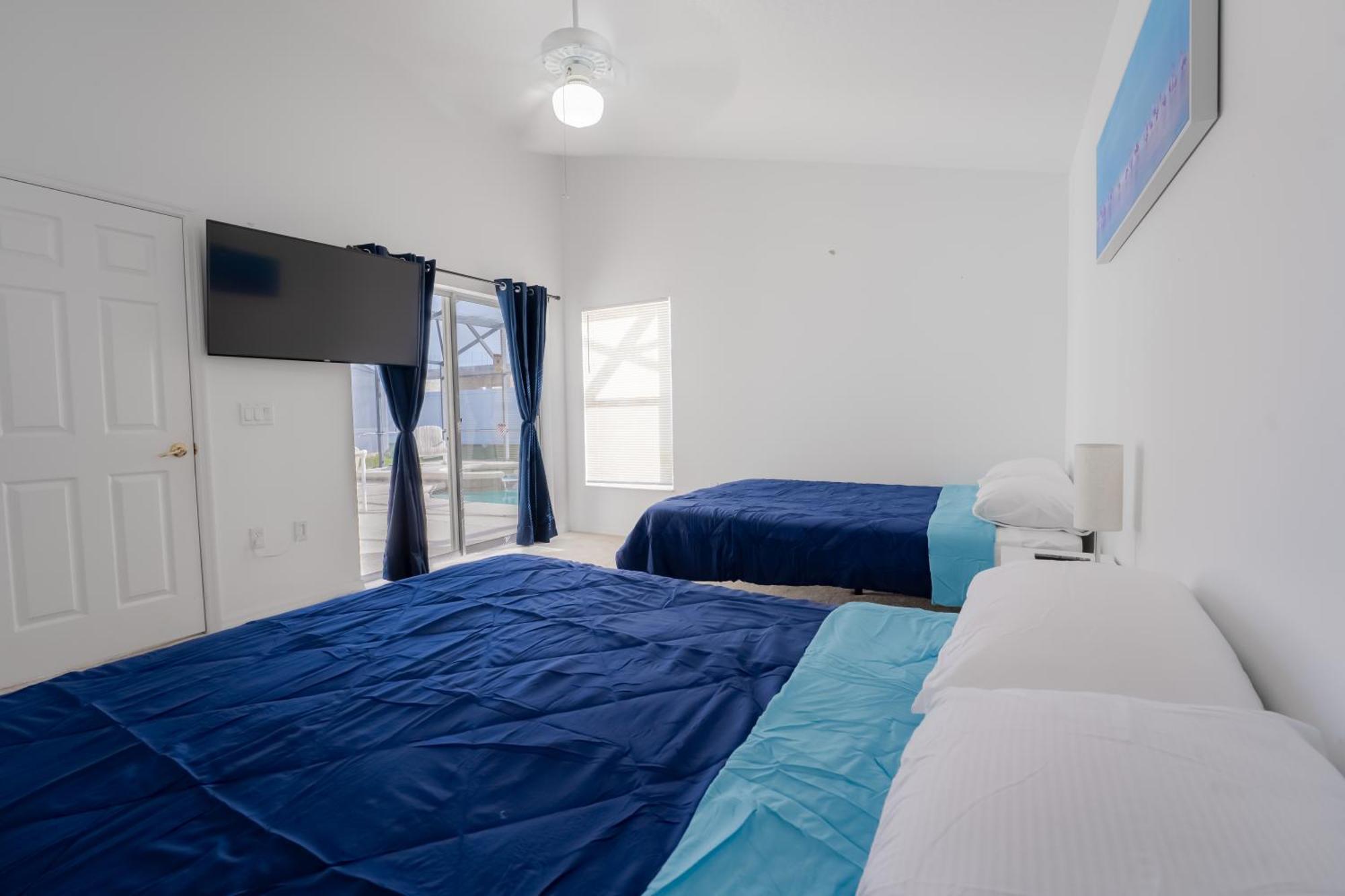 Holiday home Family With Private Pool Area & Game